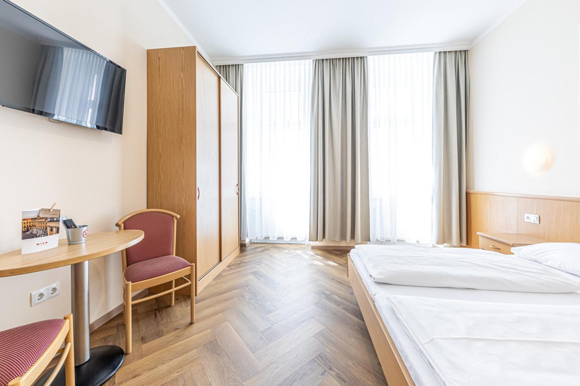 Fünfhaus 3*
